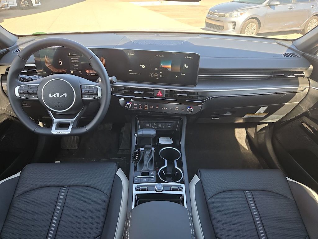 Thumbnail: 2026 Kia K5 - 10