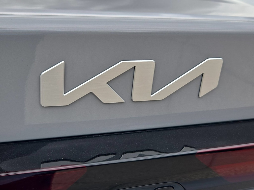 Thumbnail: 2027 Kia K5 - 26