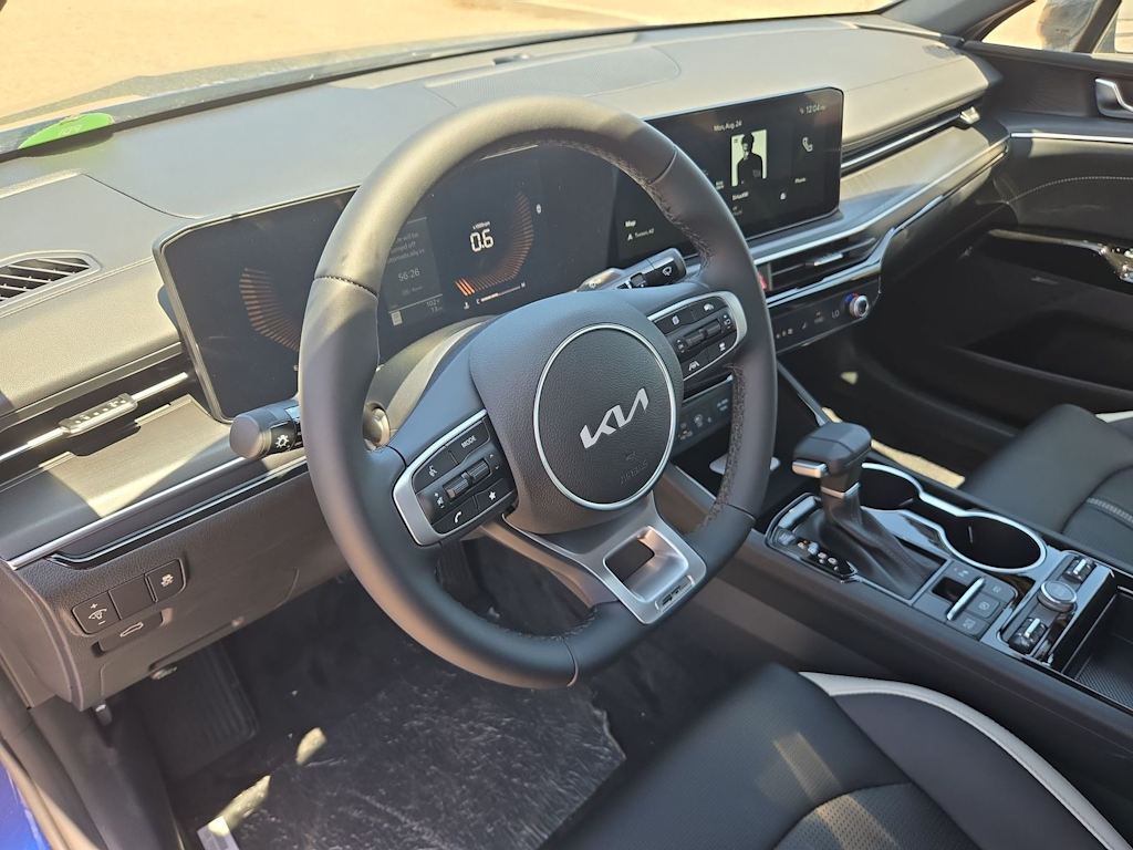 Thumbnail: 2026 Kia K5 - 2