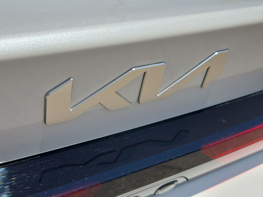 Thumbnail: 2026 Kia K5 - 26