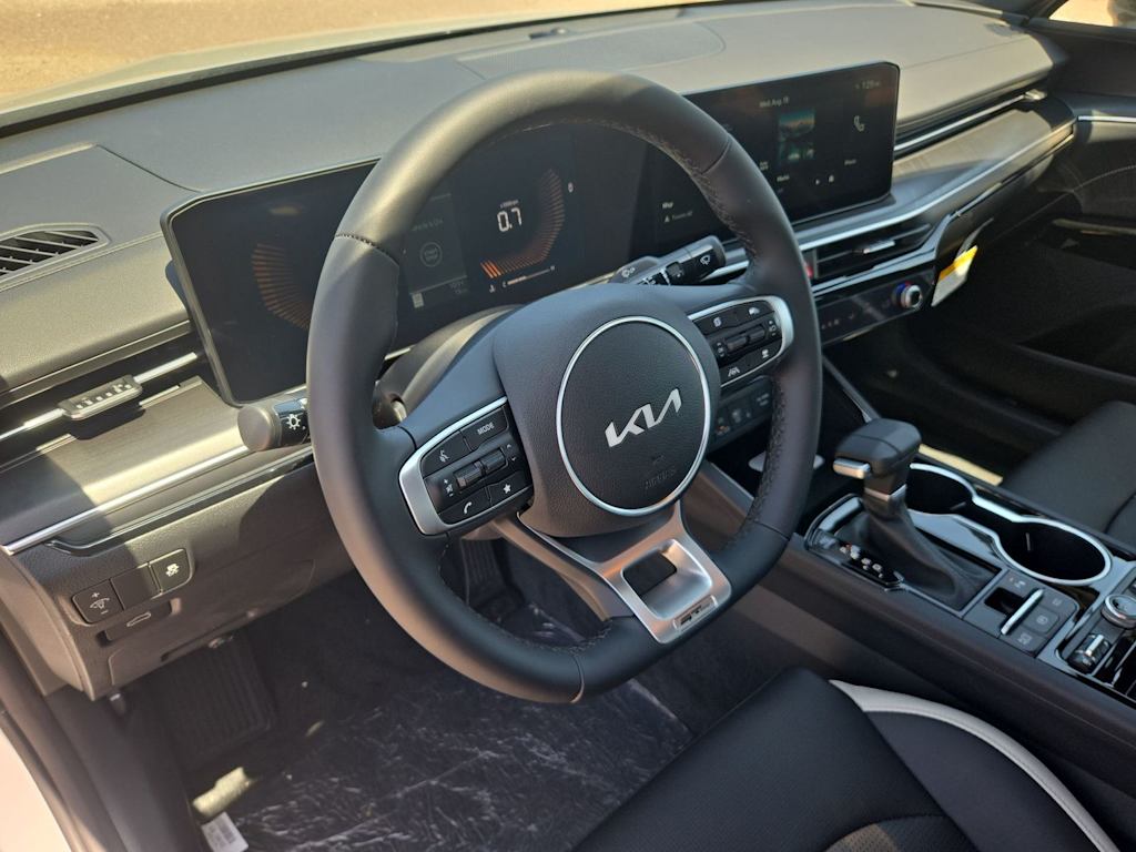 Thumbnail: 2026 Kia K5 - 2