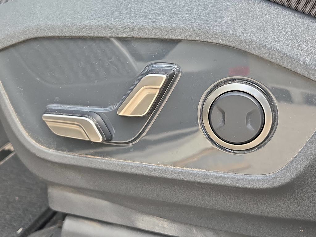Thumbnail: 2024 Kia EV9 - 23