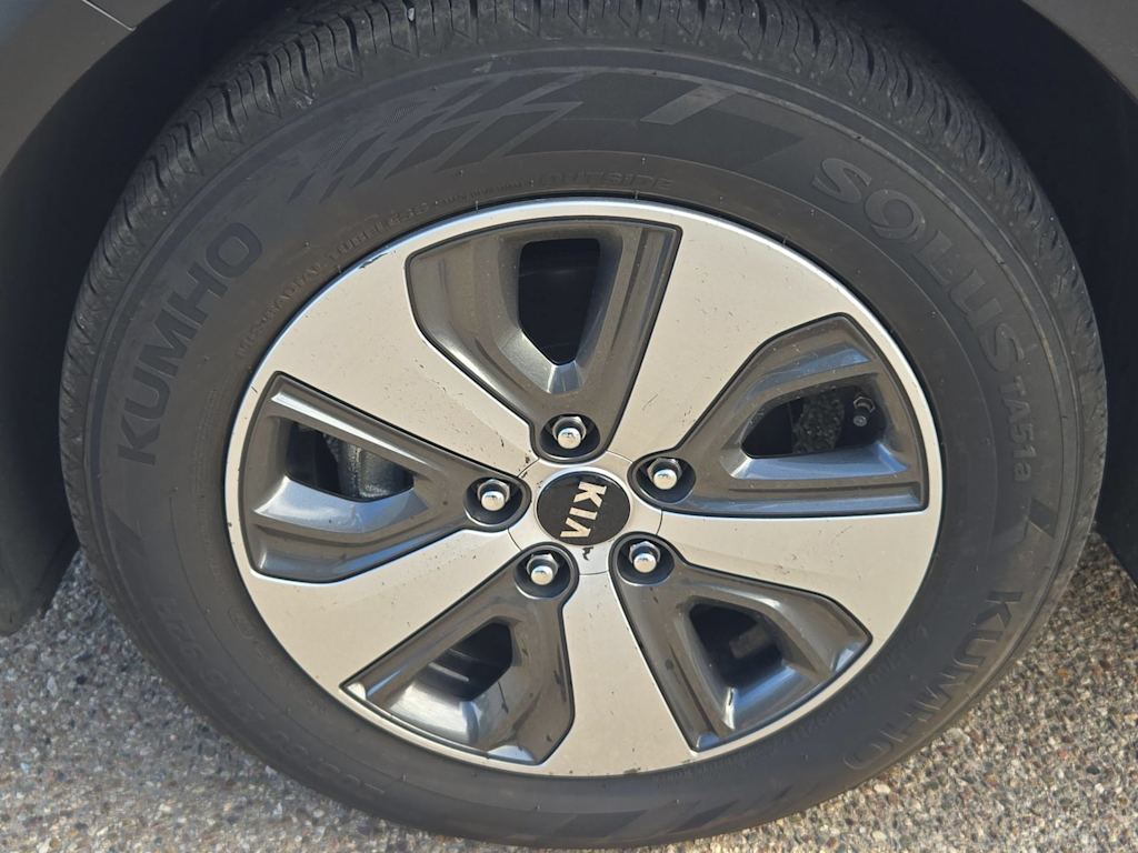 Thumbnail: 2019 Kia Niro - 7
