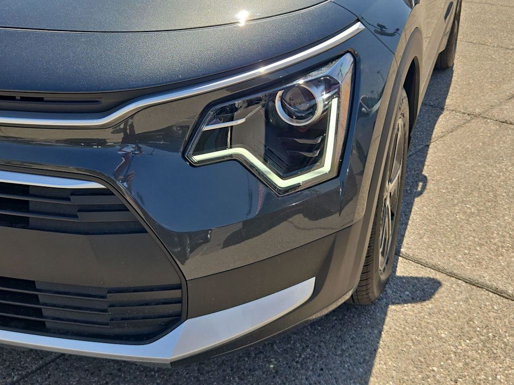 Thumbnail: 2026 Kia Niro - 24