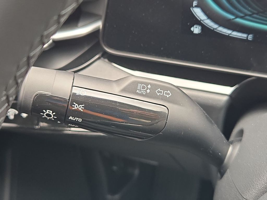 Thumbnail: 2026 Kia Niro - 16