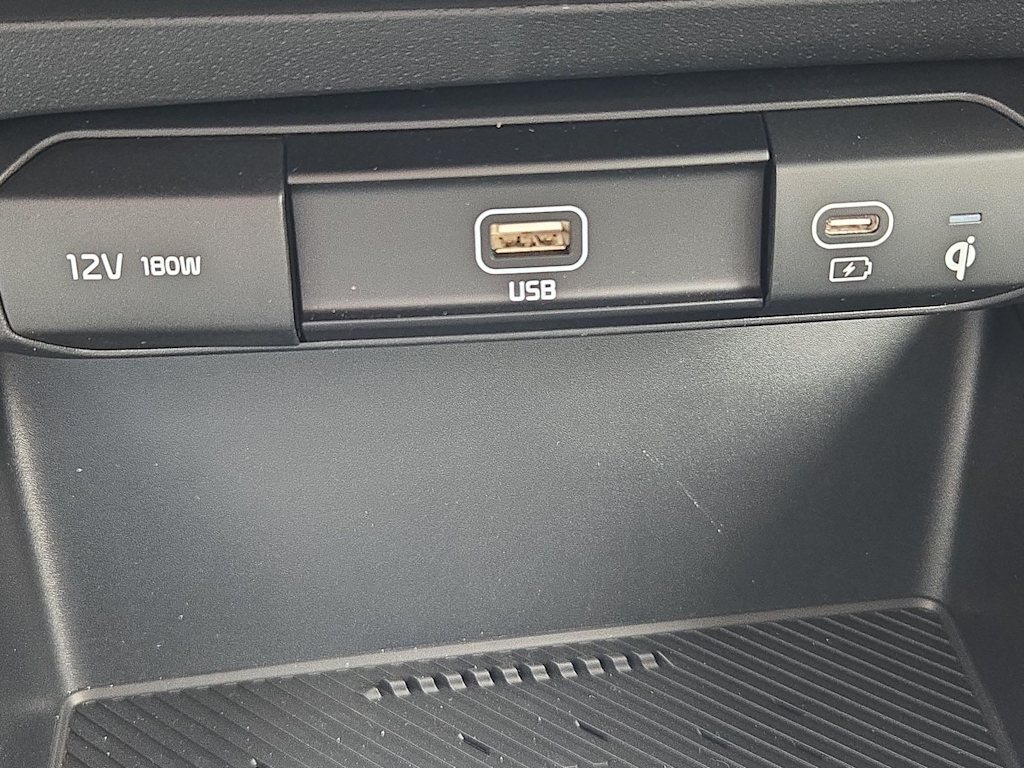 Thumbnail: 2026 Kia Niro - 34