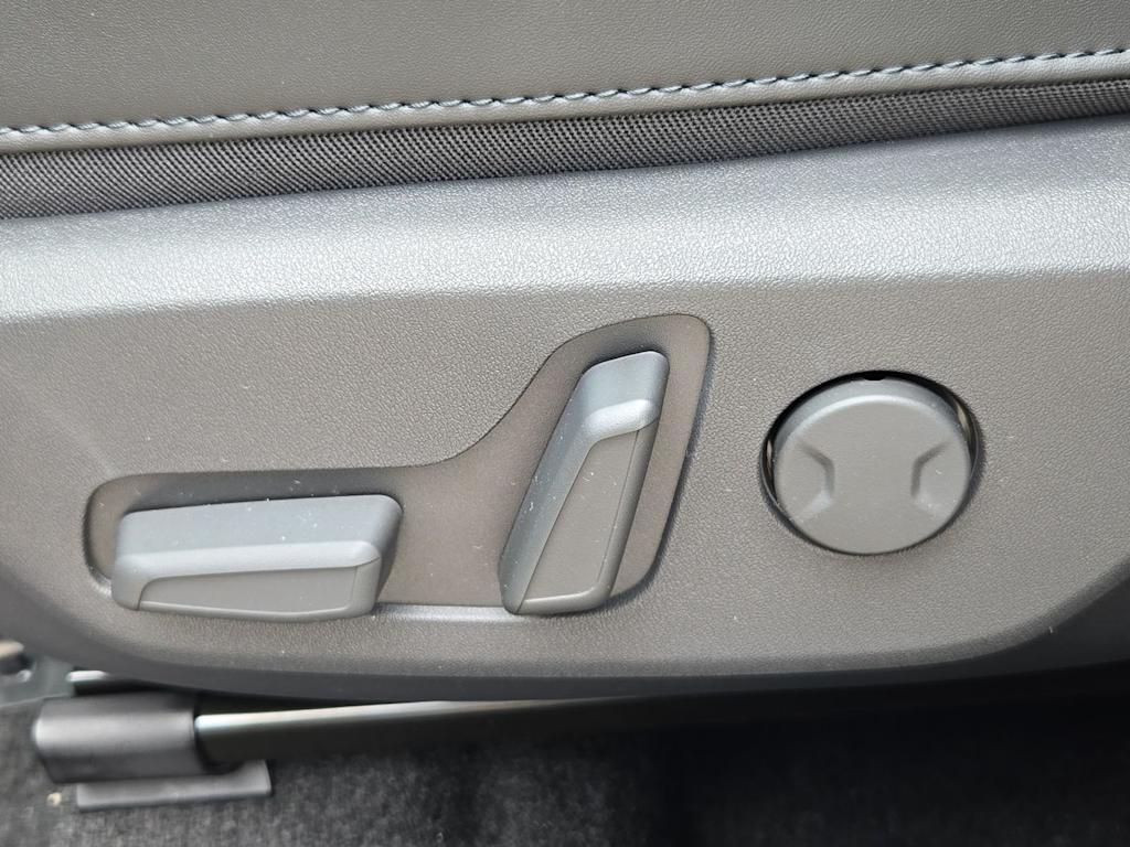 Thumbnail: 2026 Kia Niro - 25