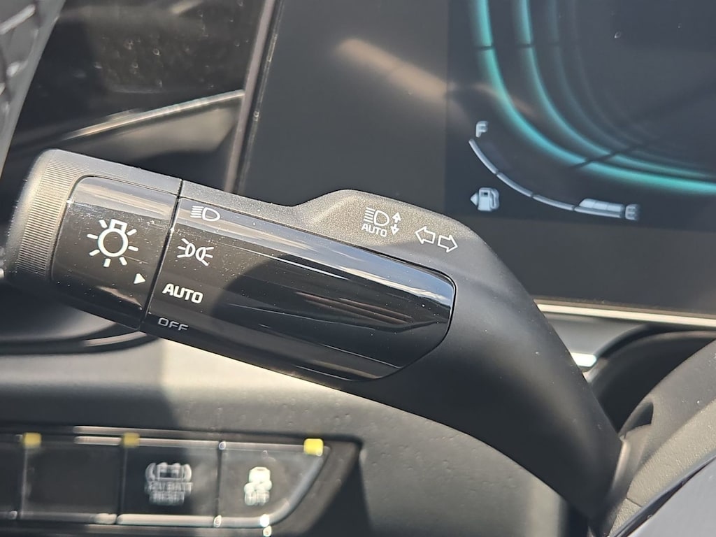 Thumbnail: 2026 Kia Niro - 16