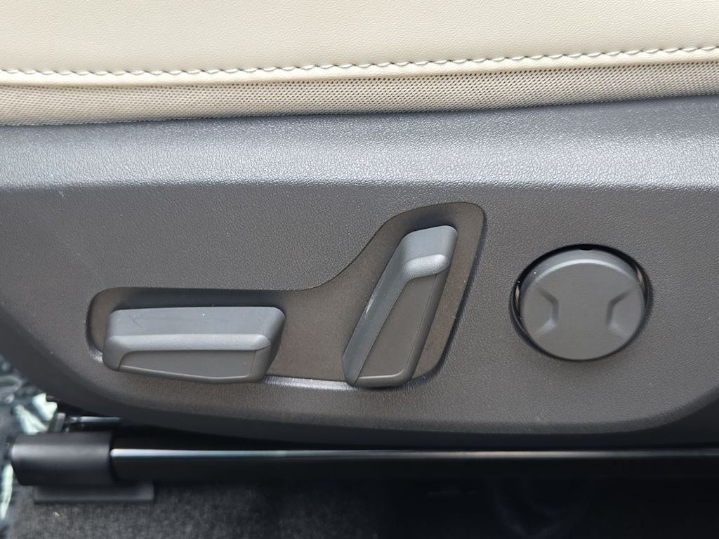 Thumbnail: 2026 Kia Niro - 25