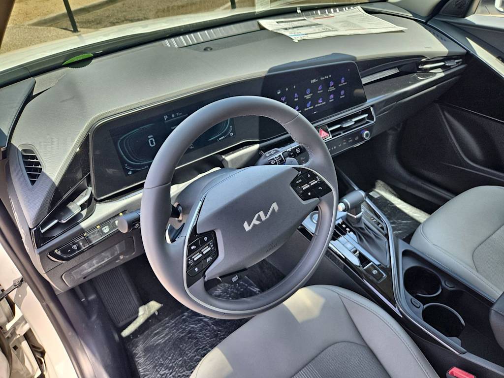 Thumbnail: 2026 Kia Niro - 2