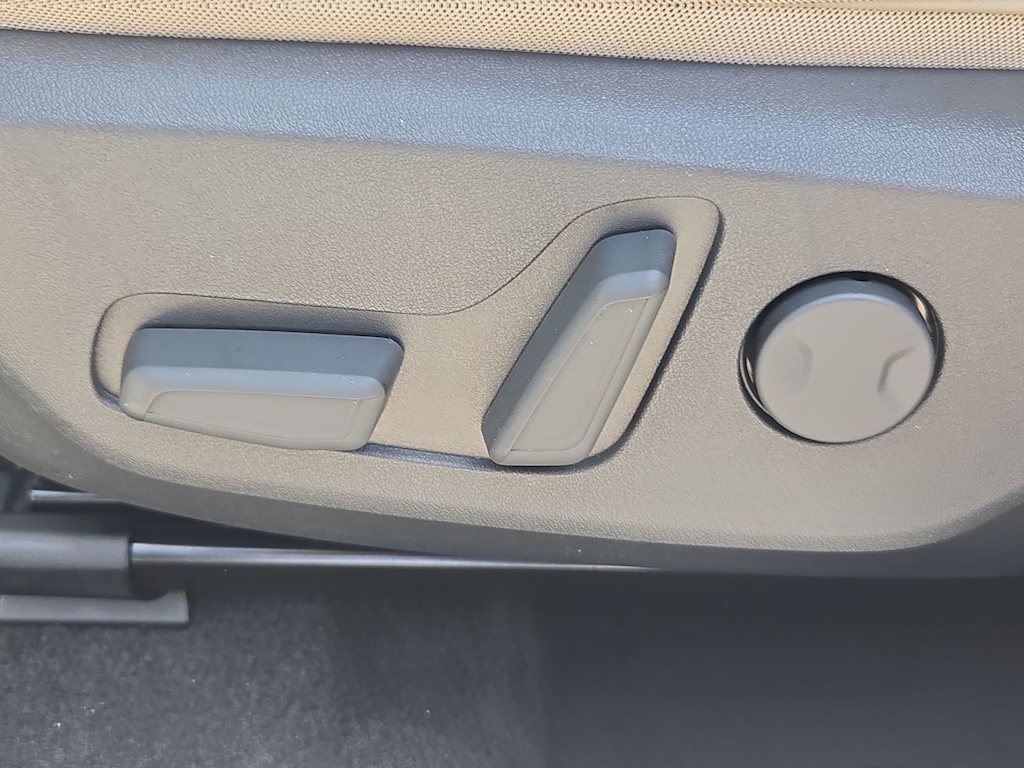 Thumbnail: 2026 Kia Niro - 27