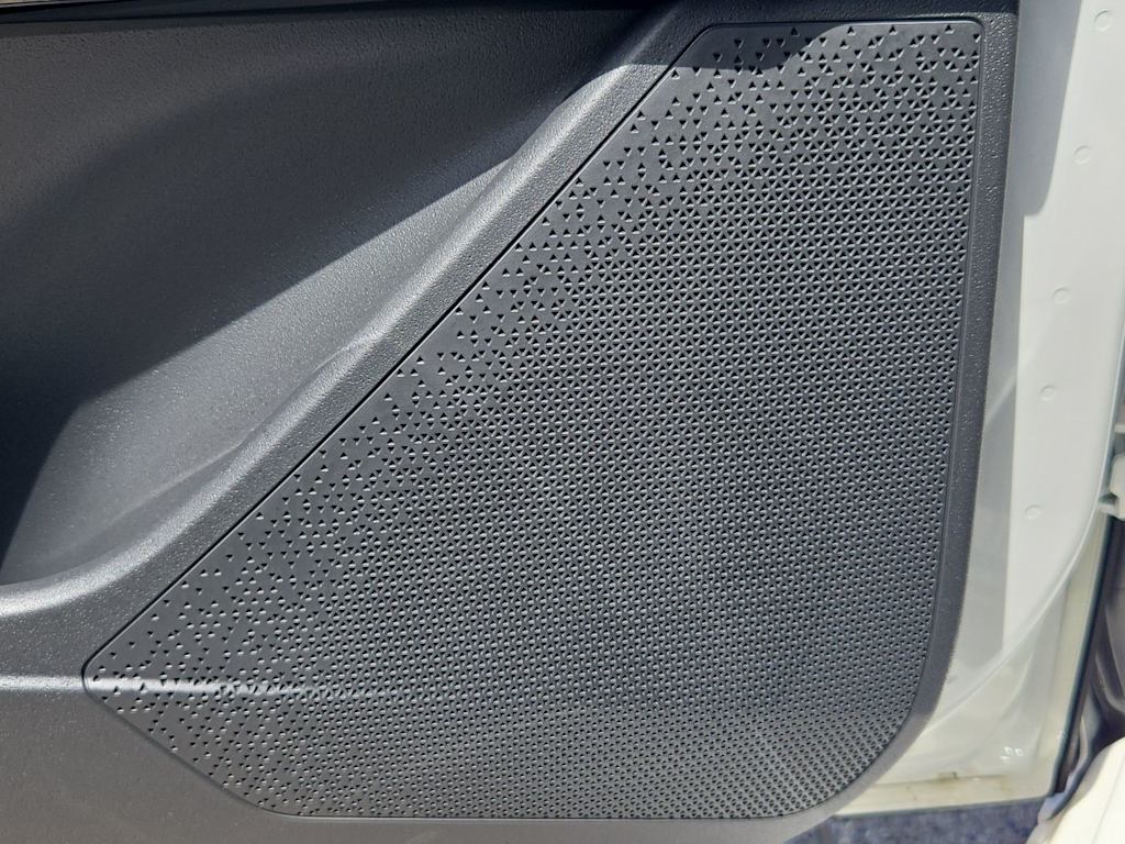 Thumbnail: 2026 Kia Niro - 35