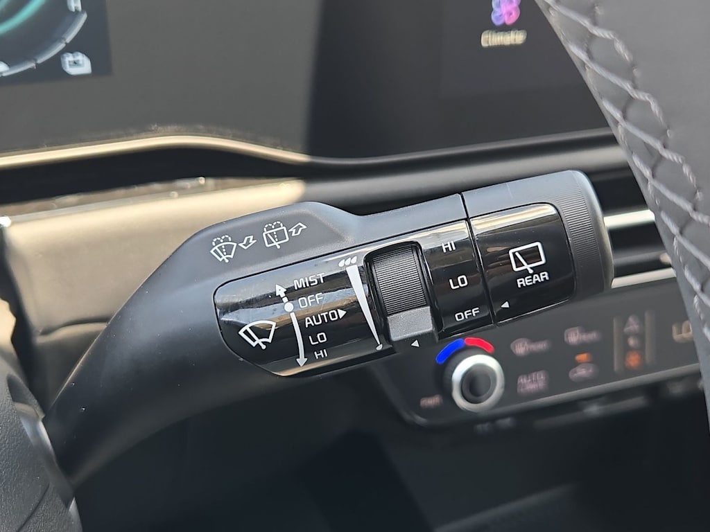 Thumbnail: 2026 Kia Niro - 32