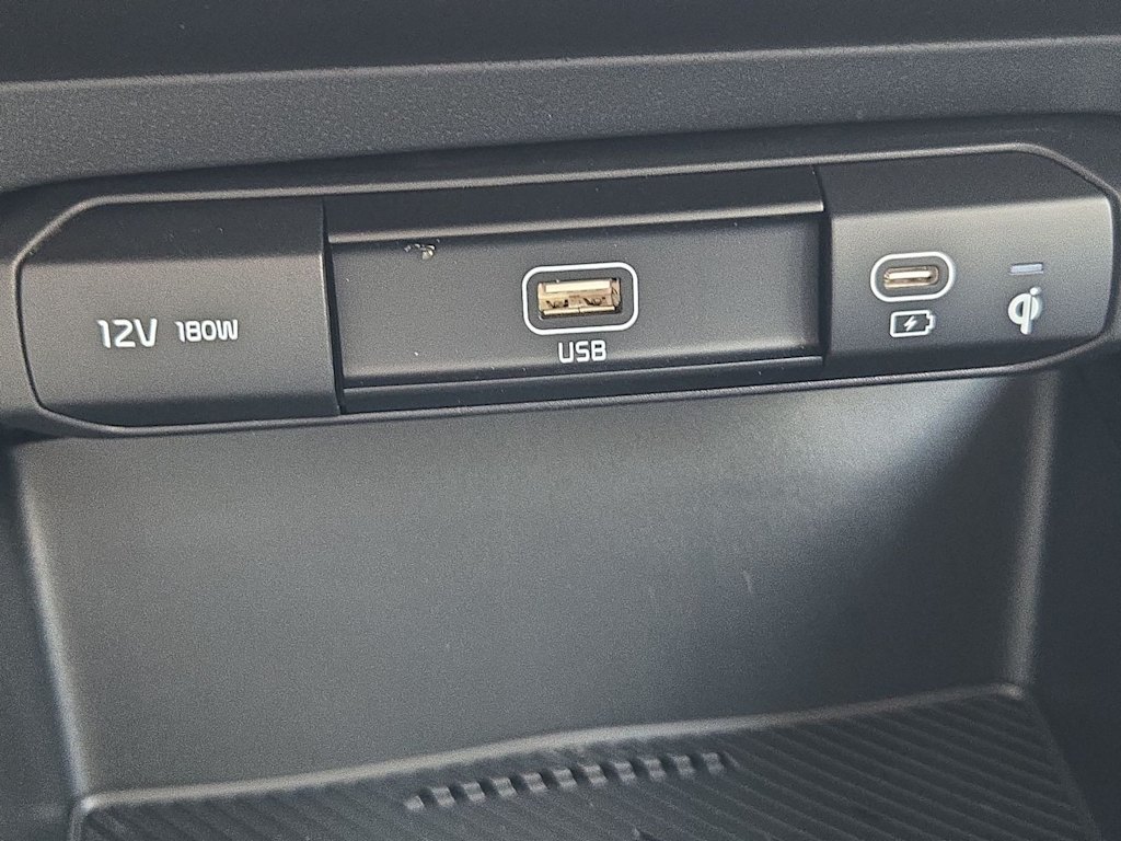 Thumbnail: 2026 Kia Niro - 34