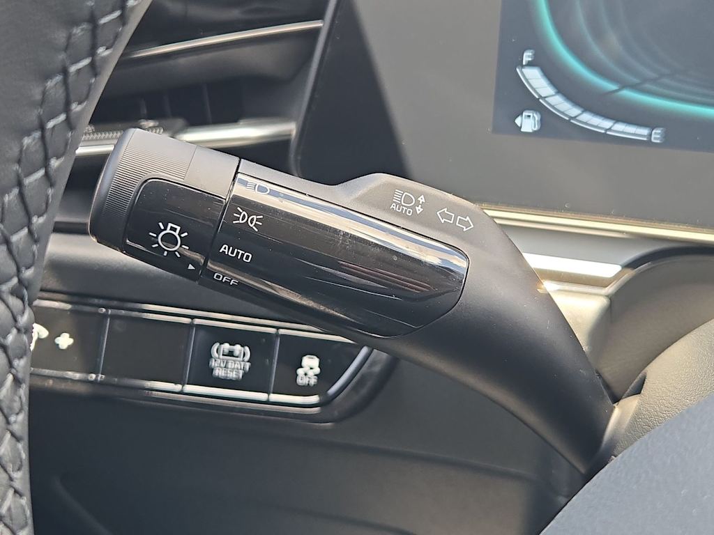 Thumbnail: 2026 Kia Niro - 17