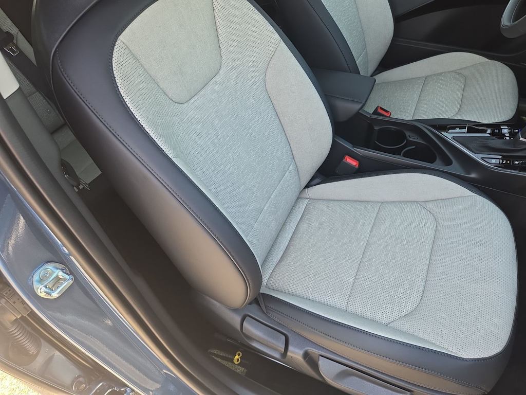 Thumbnail: 2026 Kia Niro - 29