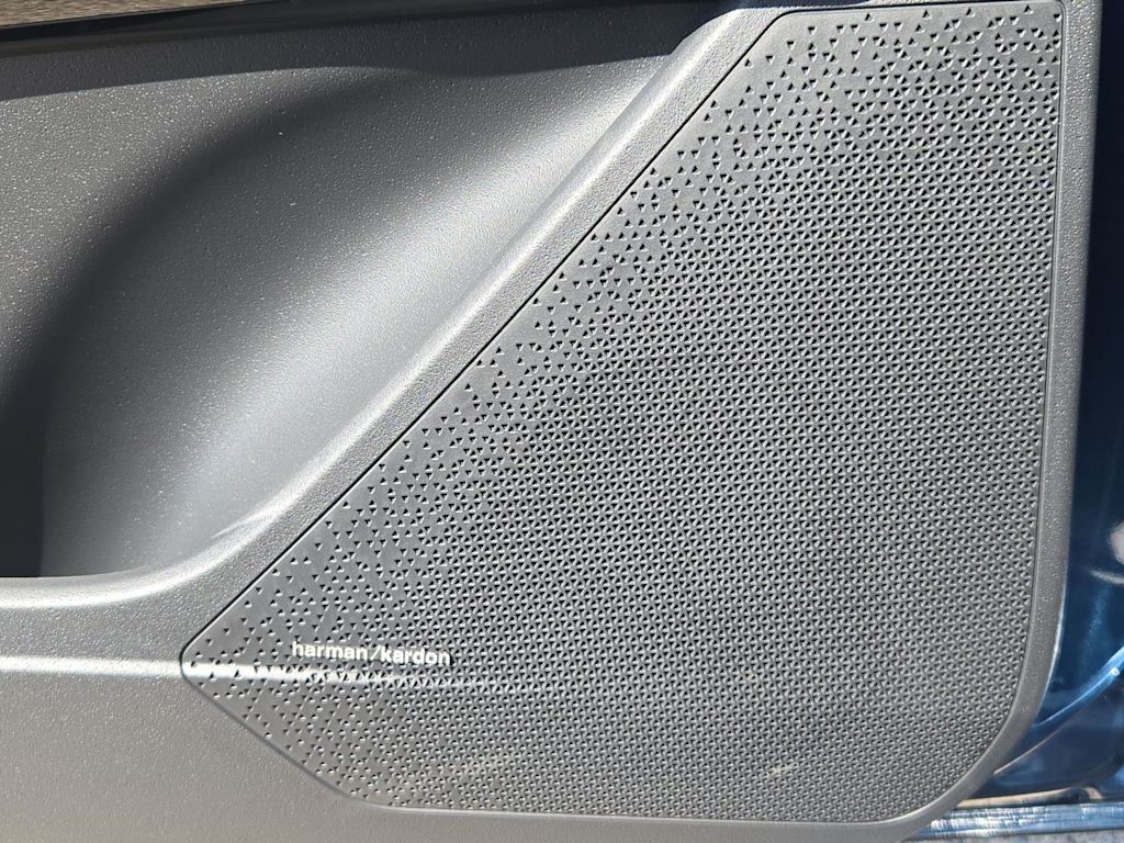 Thumbnail: 2026 Kia Niro - 36