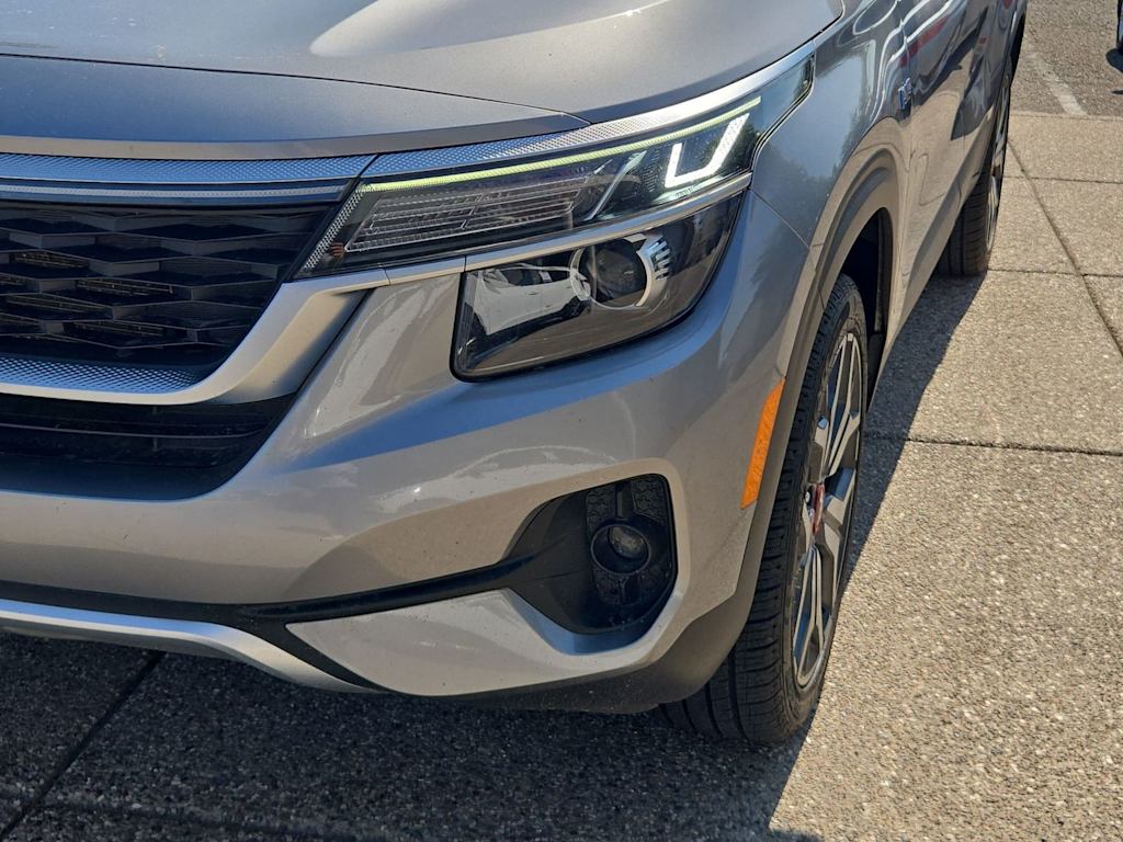 Thumbnail: 2021 Kia Seltos - 15