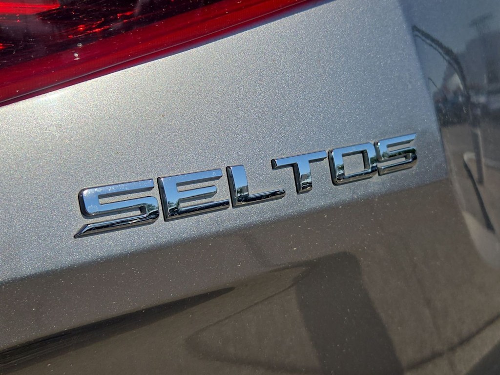 Thumbnail: 2021 Kia Seltos - 16