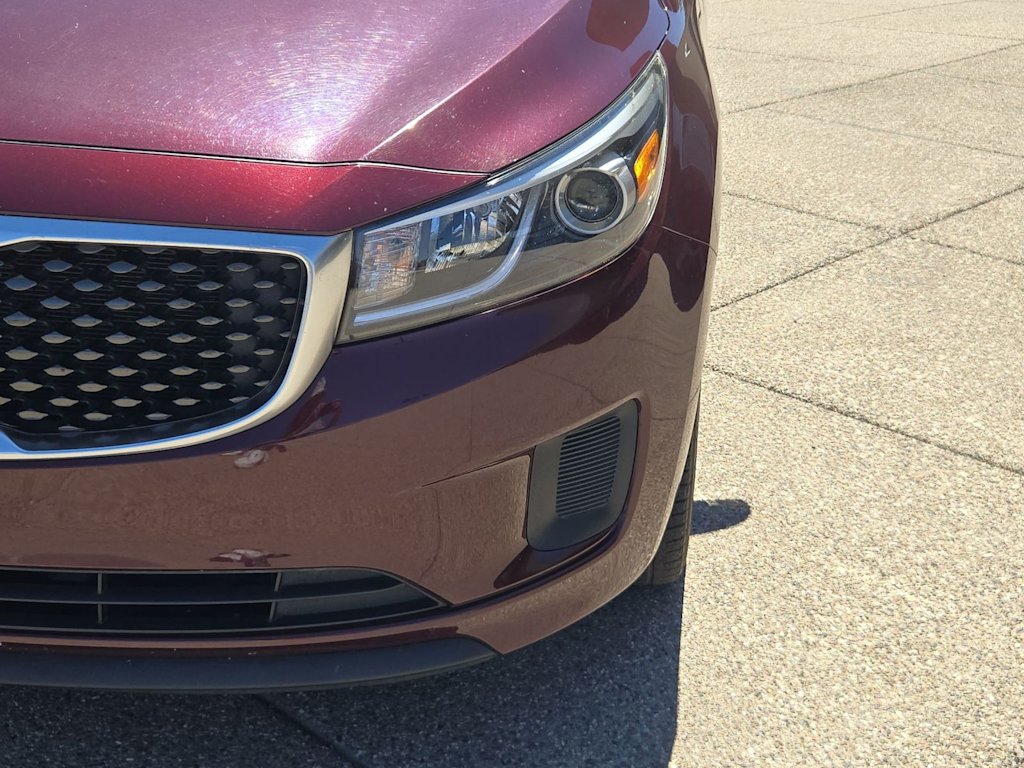 Thumbnail: 2015 Kia Sedona - 25