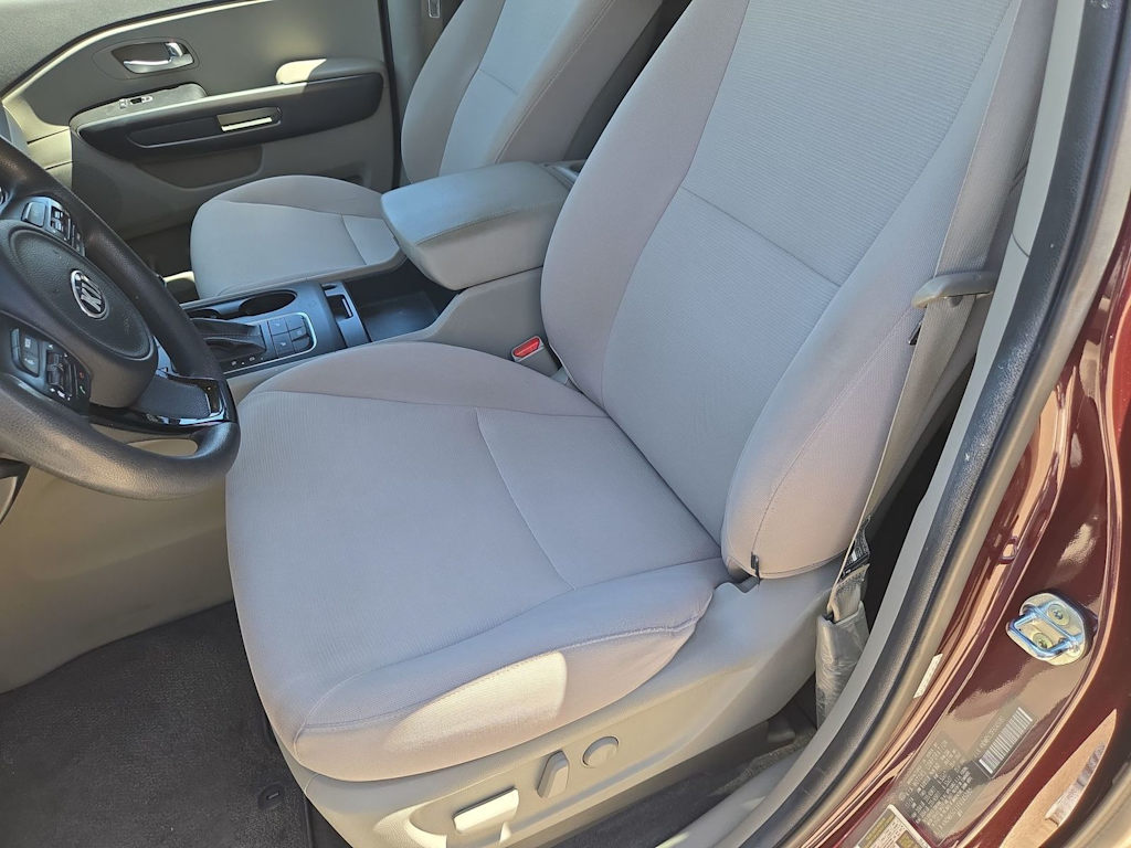 Thumbnail: 2015 Kia Sedona - 11