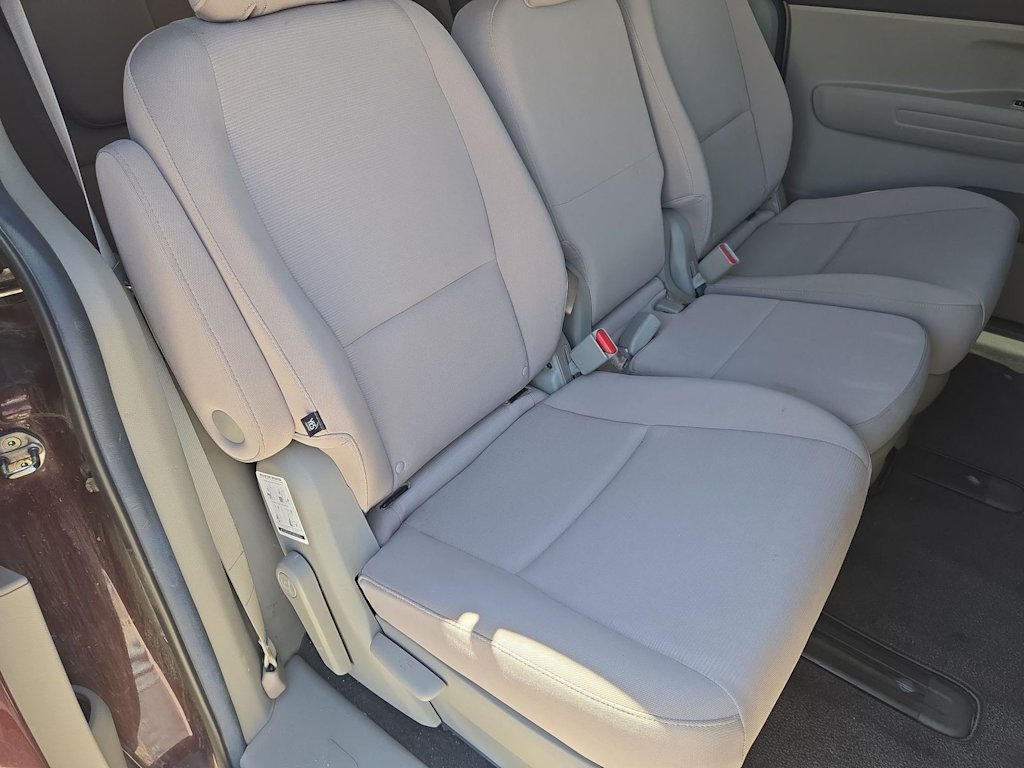 Thumbnail: 2015 Kia Sedona - 28