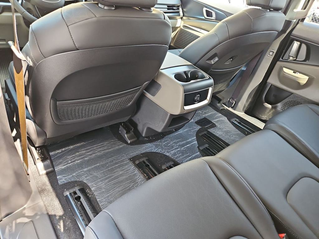 Thumbnail: 2026 Kia Carnival - 11