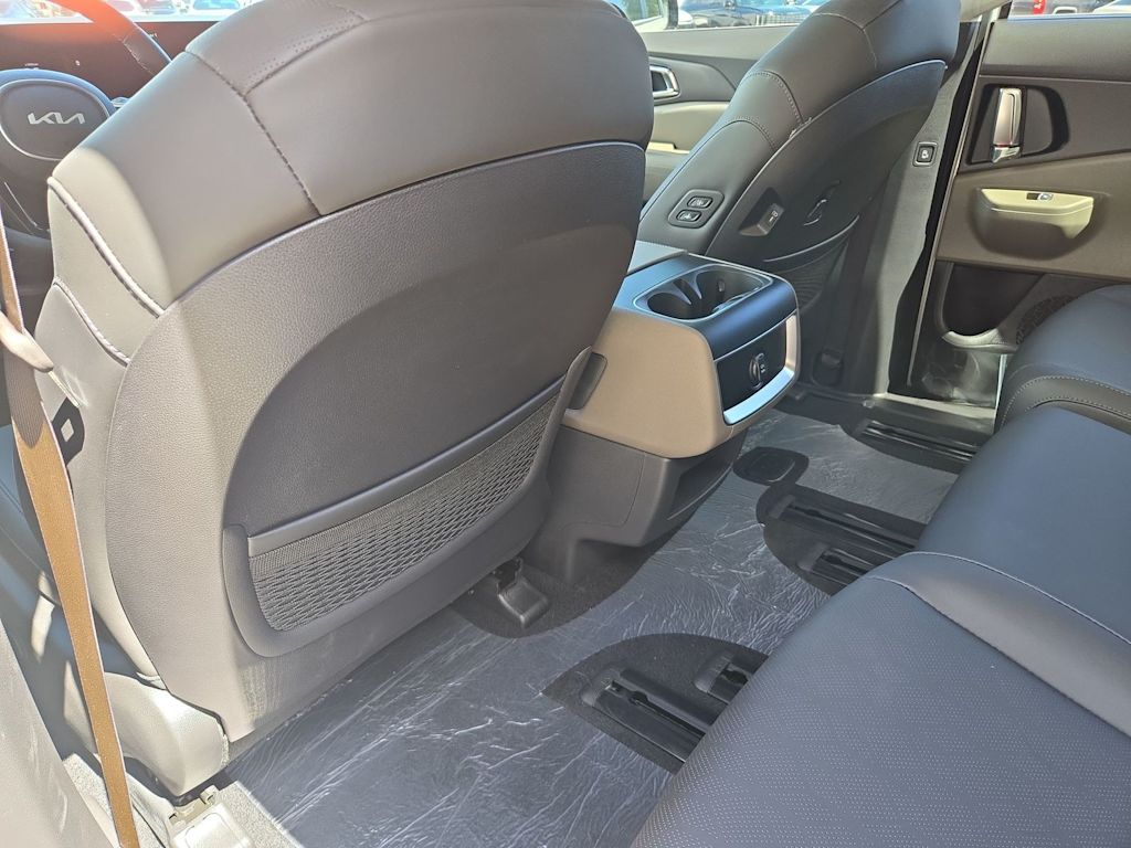 Thumbnail: 2026 Kia Carnival - 12