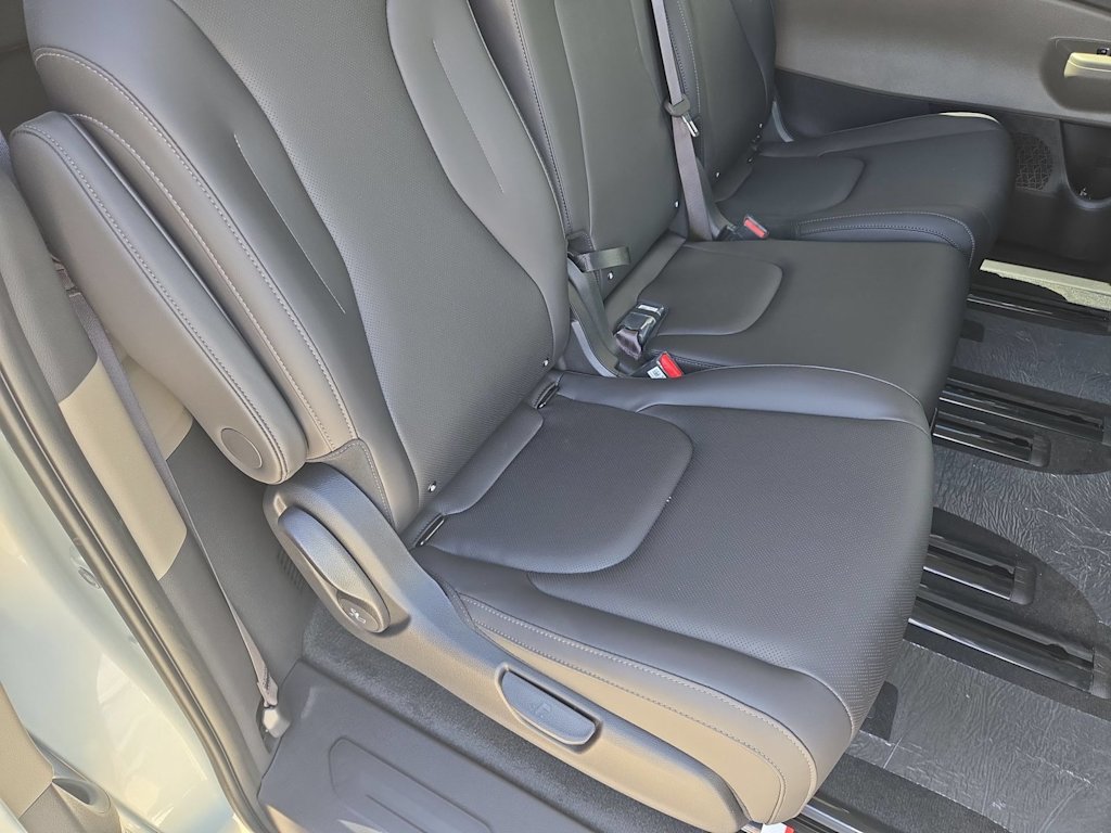 Thumbnail: 2026 Kia Carnival - 27