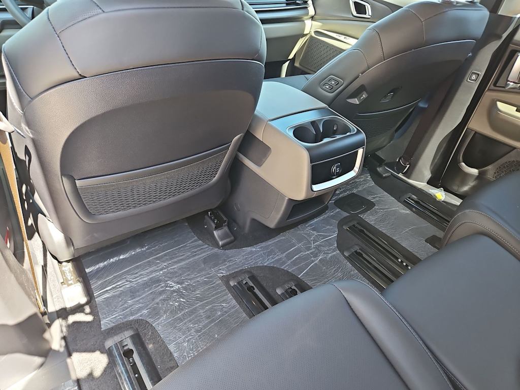 Thumbnail: 2026 Kia Carnival - 12