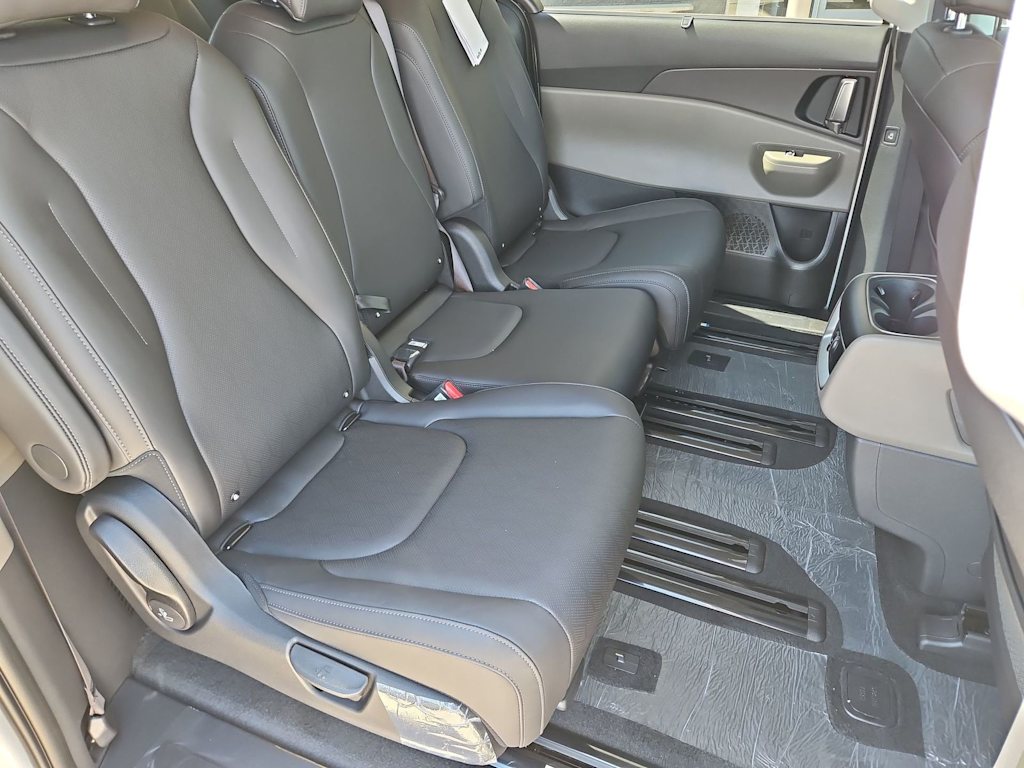 Thumbnail: 2026 Kia Carnival - 26