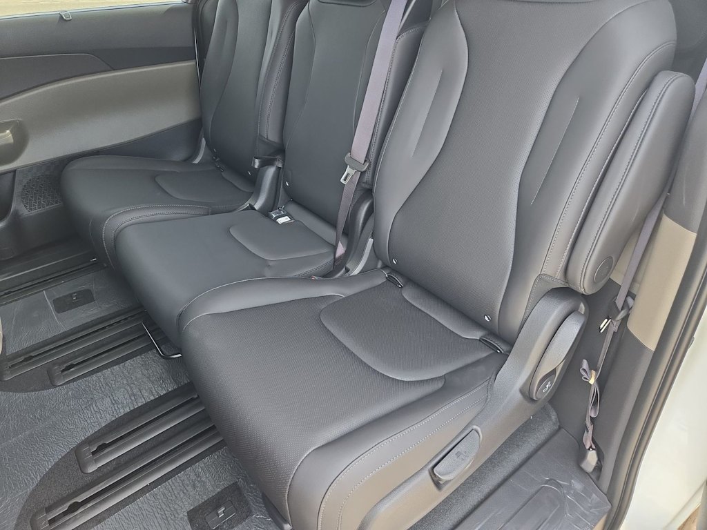 Thumbnail: 2026 Kia Carnival - 13