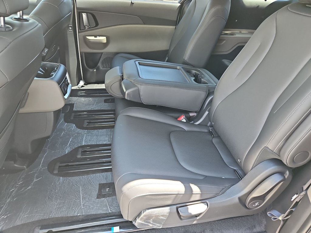 Thumbnail: 2026 Kia Carnival - 26