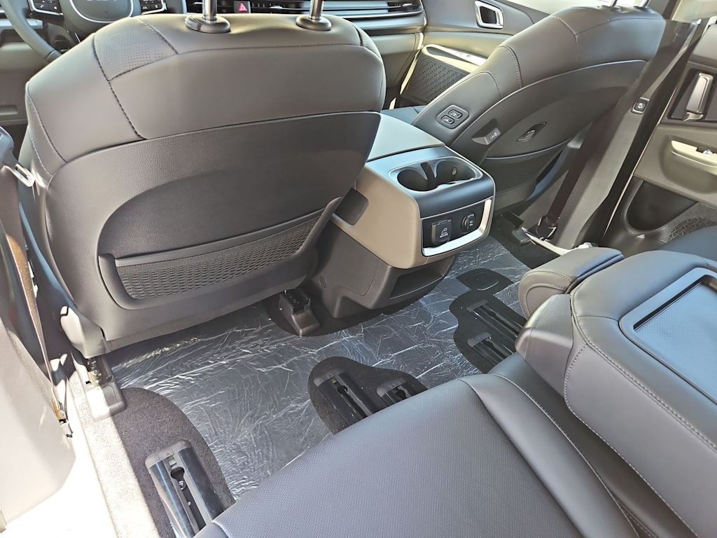 Thumbnail: 2026 Kia Carnival - 12