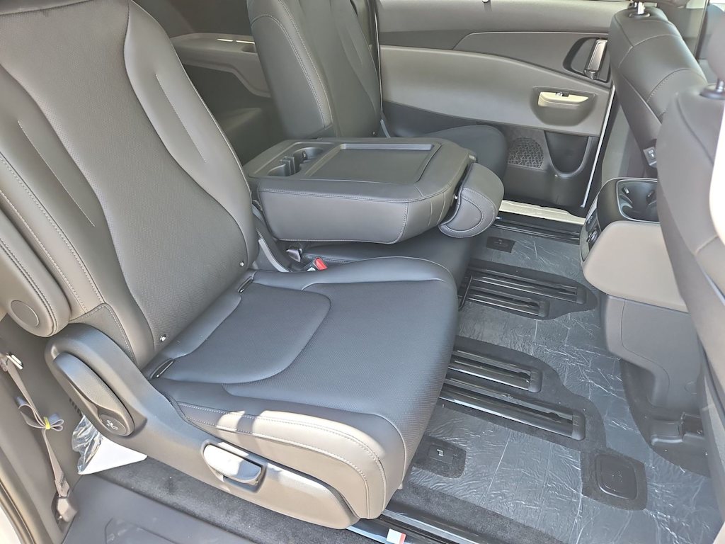 Thumbnail: 2026 Kia Carnival - 27
