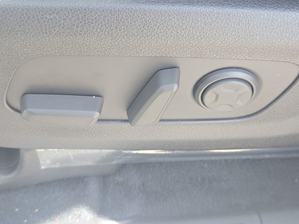 Thumbnail: 2026 Kia Carnival - 25