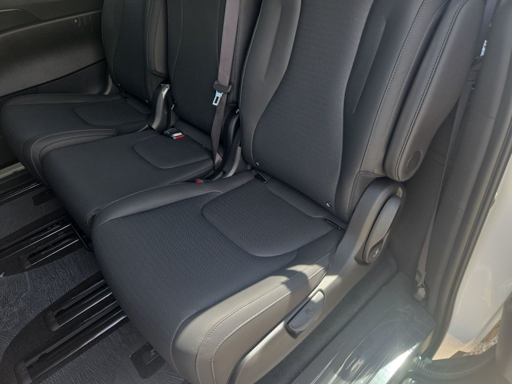 Thumbnail: 2026 Kia Carnival - 12