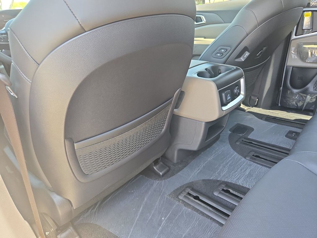 Thumbnail: 2026 Kia Carnival - 12