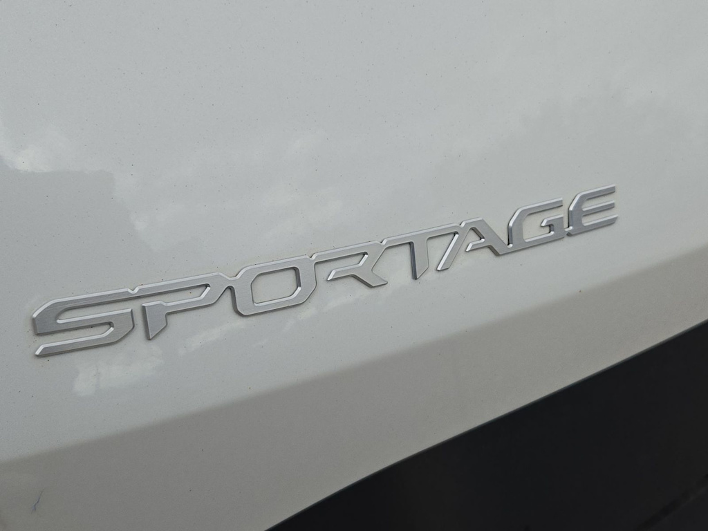 Thumbnail: 2023 Kia Sportage - 6