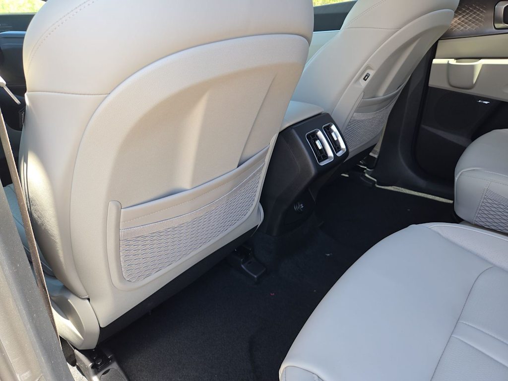 Thumbnail: 2026 Kia Sorento - 18
