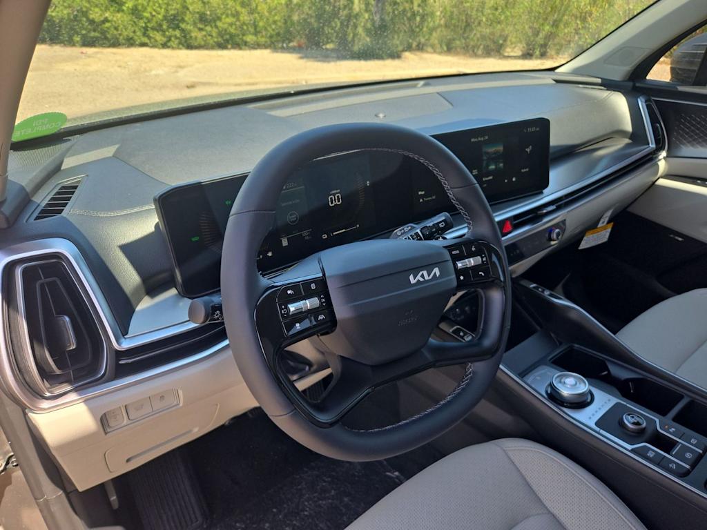 Thumbnail: 2026 Kia Sorento - 2