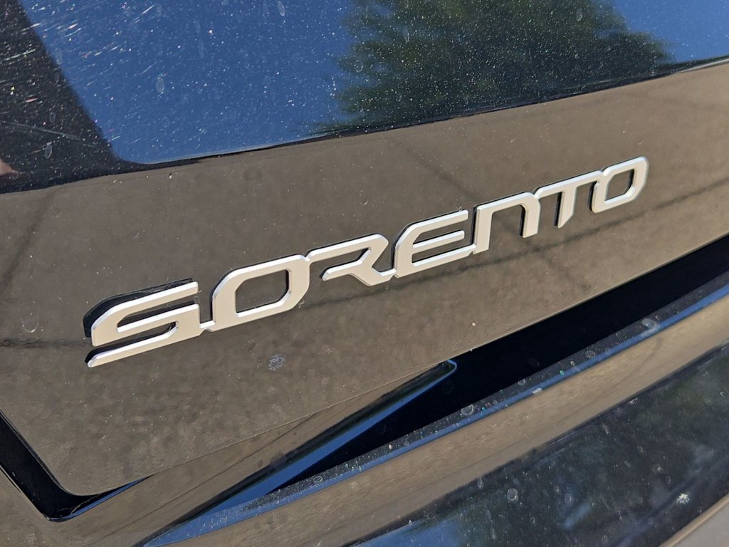 Thumbnail: 2023 Kia Sorento - 7