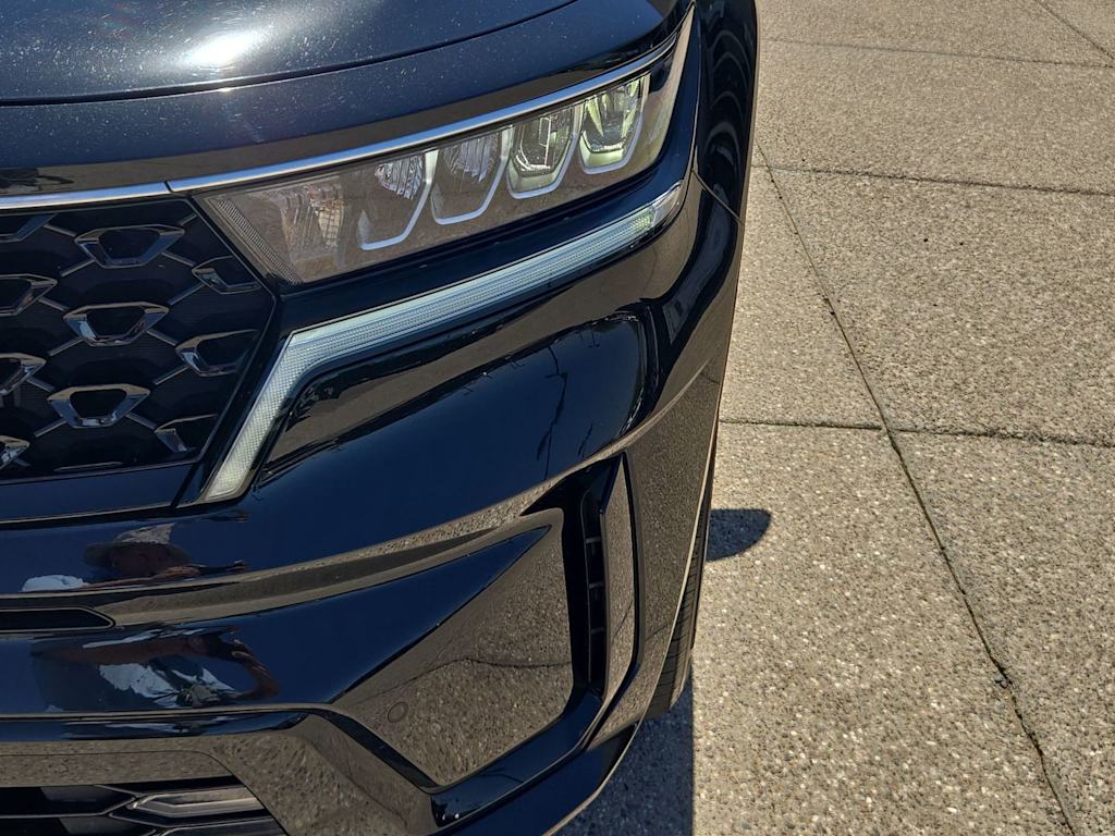 Thumbnail: 2023 Kia Sorento - 23