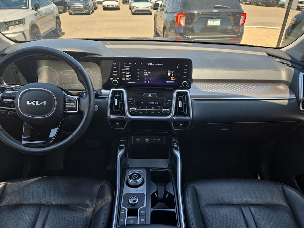Thumbnail: 2023 Kia Sorento - 9
