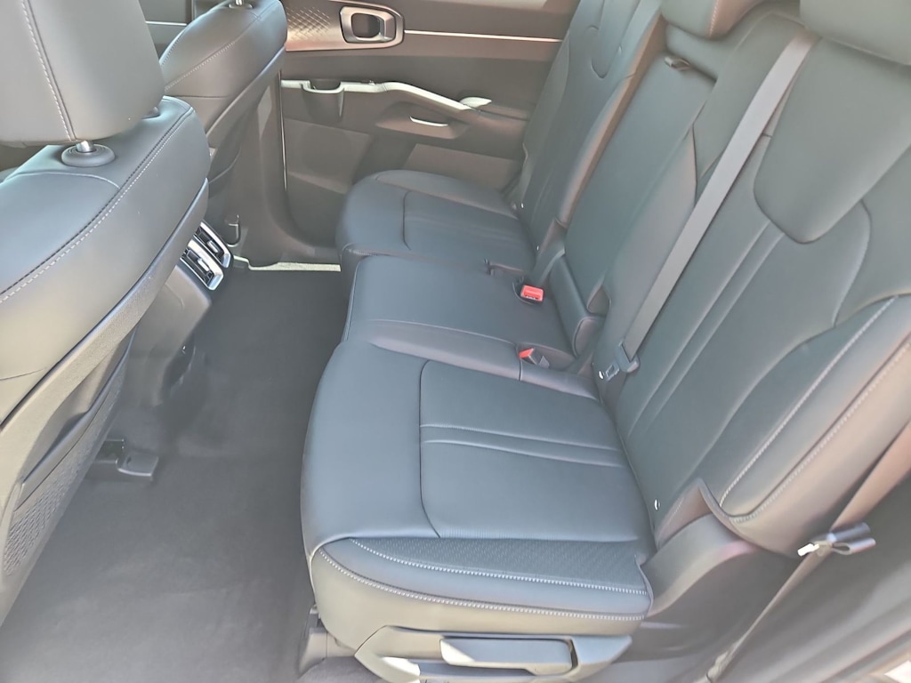 Thumbnail: 2026 Kia Sorento - 13