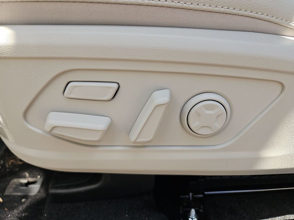 Thumbnail: 2026 Kia Sorento - 26