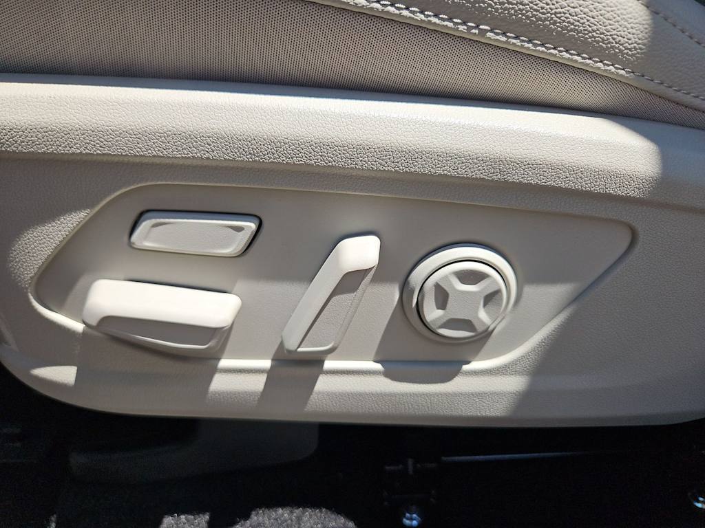 Thumbnail: 2026 Kia Sorento - 25