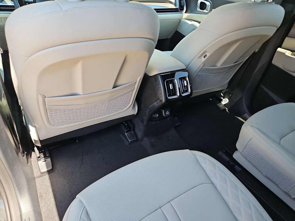 Thumbnail: 2026 Kia Sorento - 26