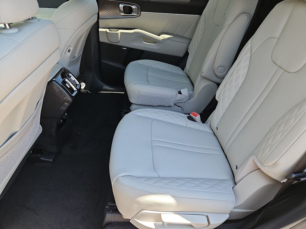 Thumbnail: 2026 Kia Sorento - 13