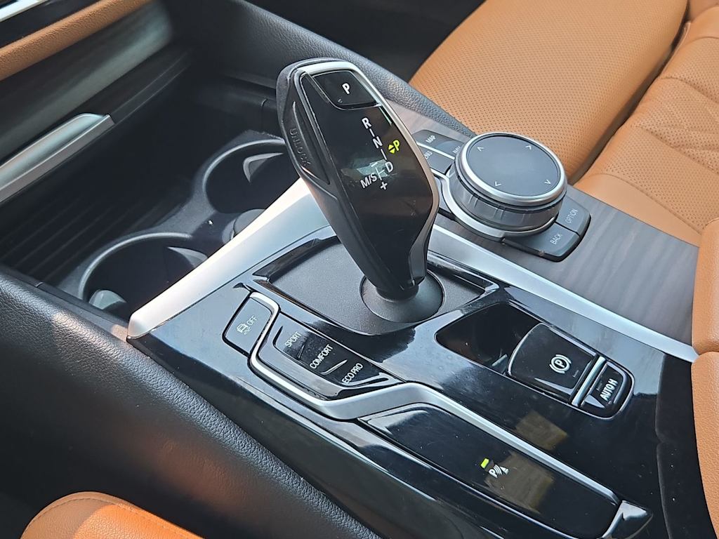 Thumbnail: 2022 BMW 5 Series - 17